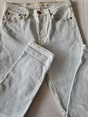 Levi’s Wedgie Straight Button Fly Jeans 🤍